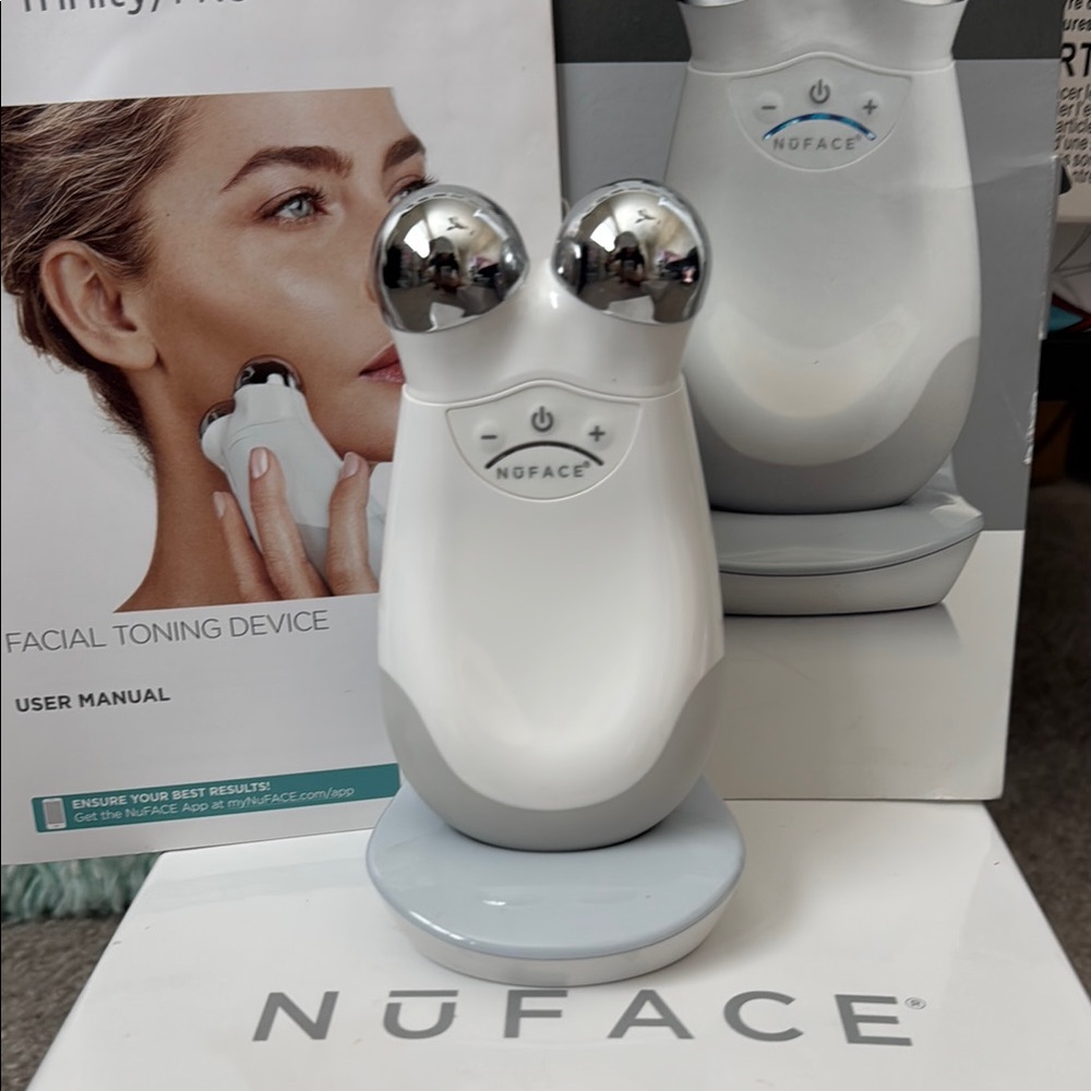 NuFACE Trinity Facial Toning Device